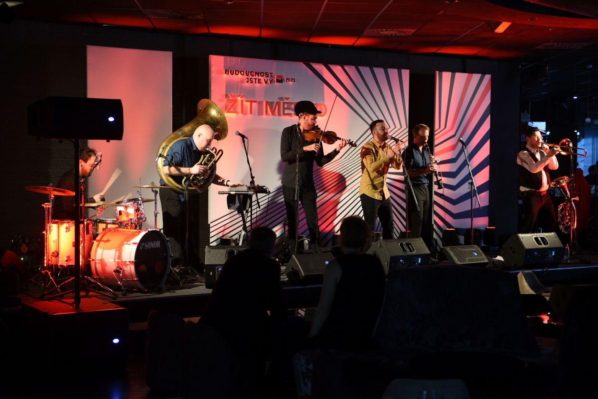 Novoroční večírek pro klienty banky