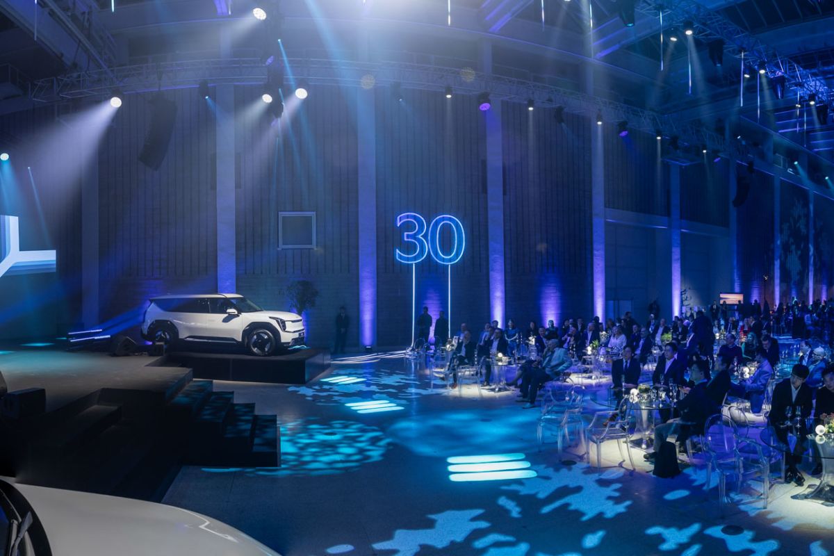 KIA - Dealers awards & 30y anniversary